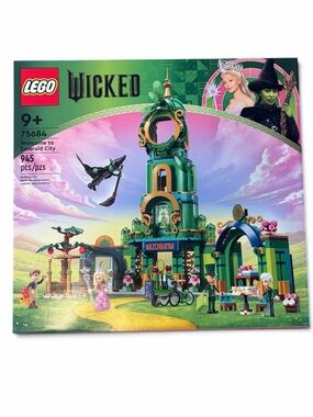 LEGO Wicked Emerald City Building Set